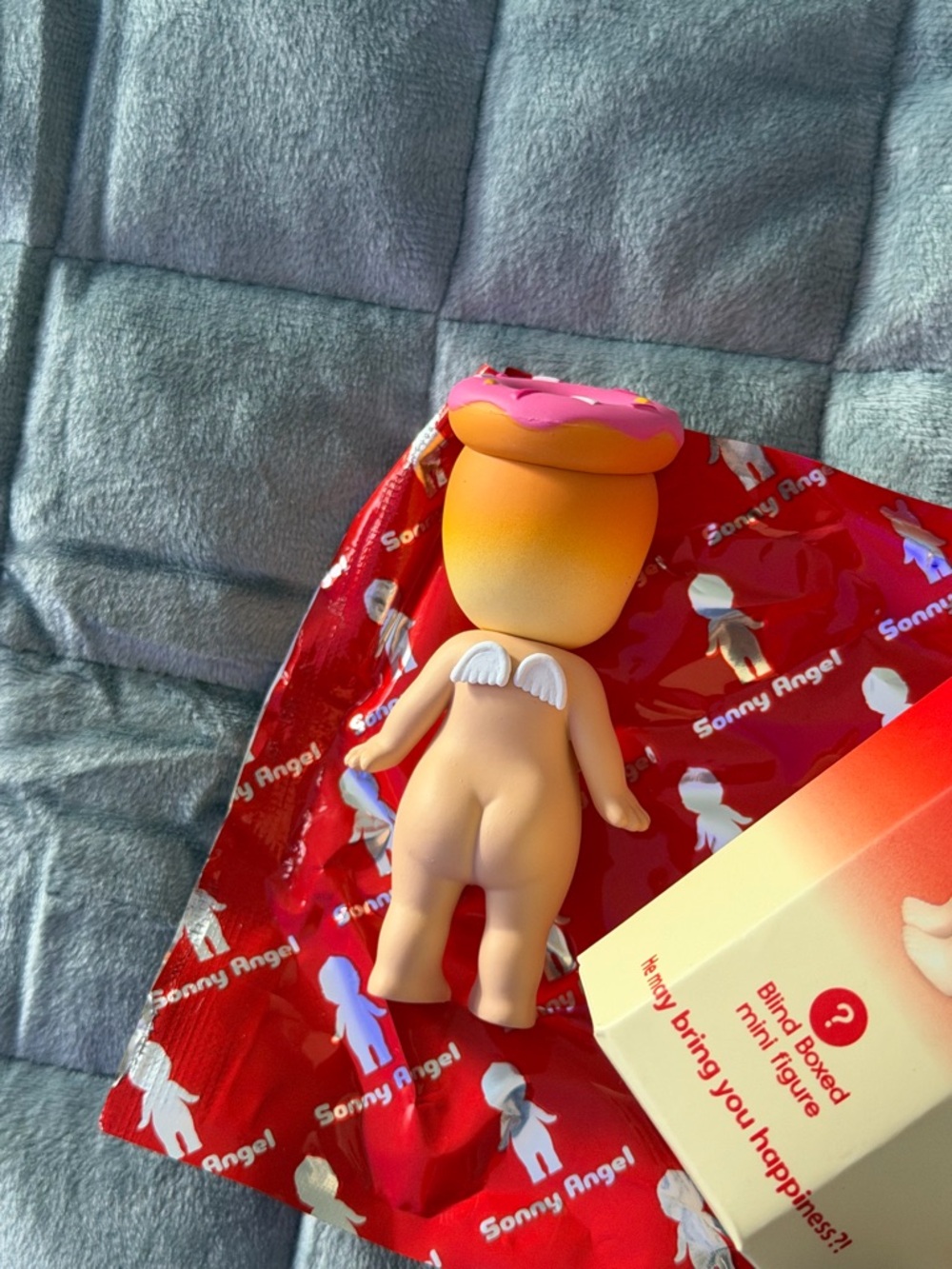 AUTHENTIC Sonny Angel Snack Series Donut - Picture 2 of 4
